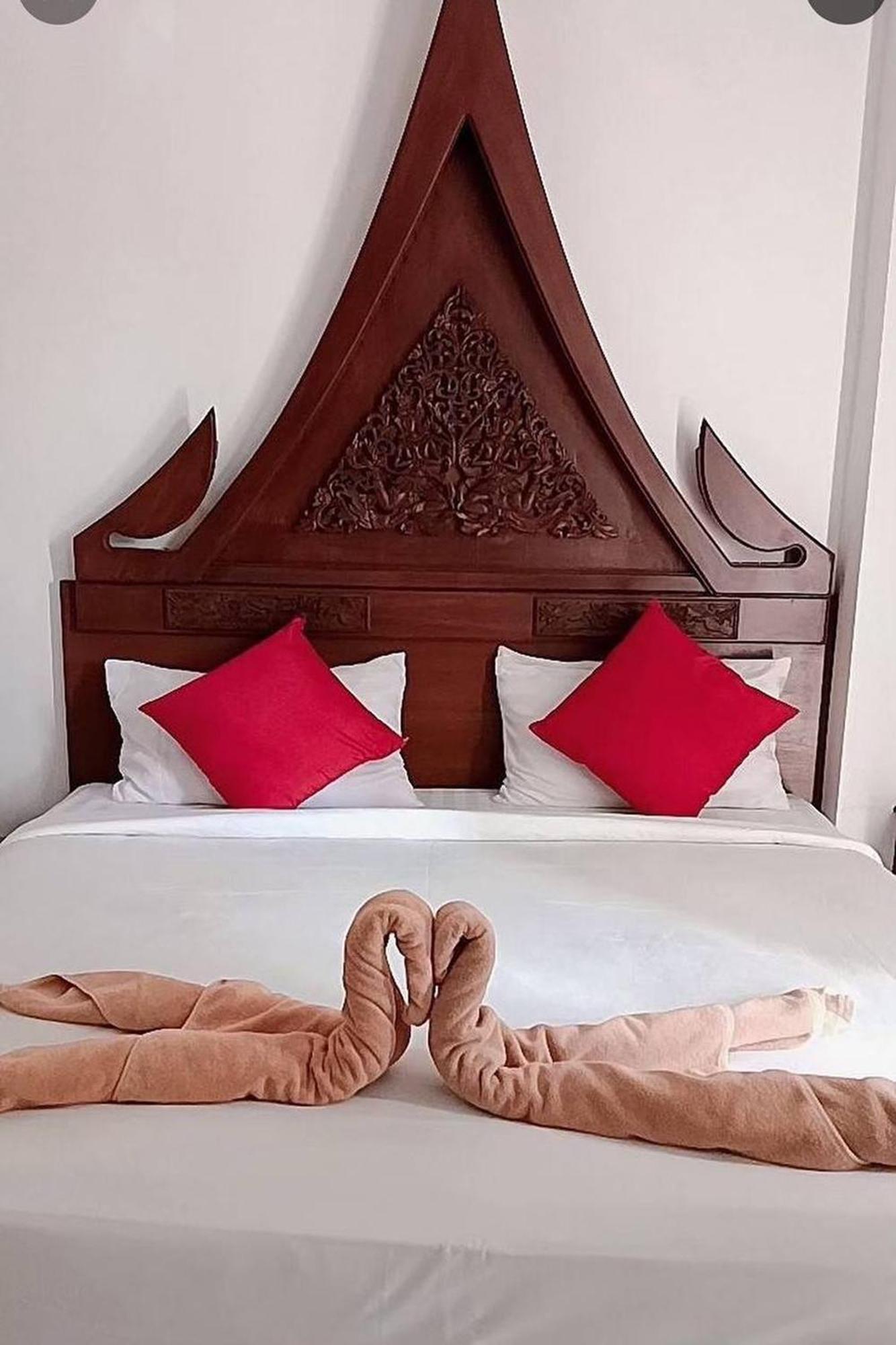 Hotel Praew Mansion Kamala Beach Esterno foto
