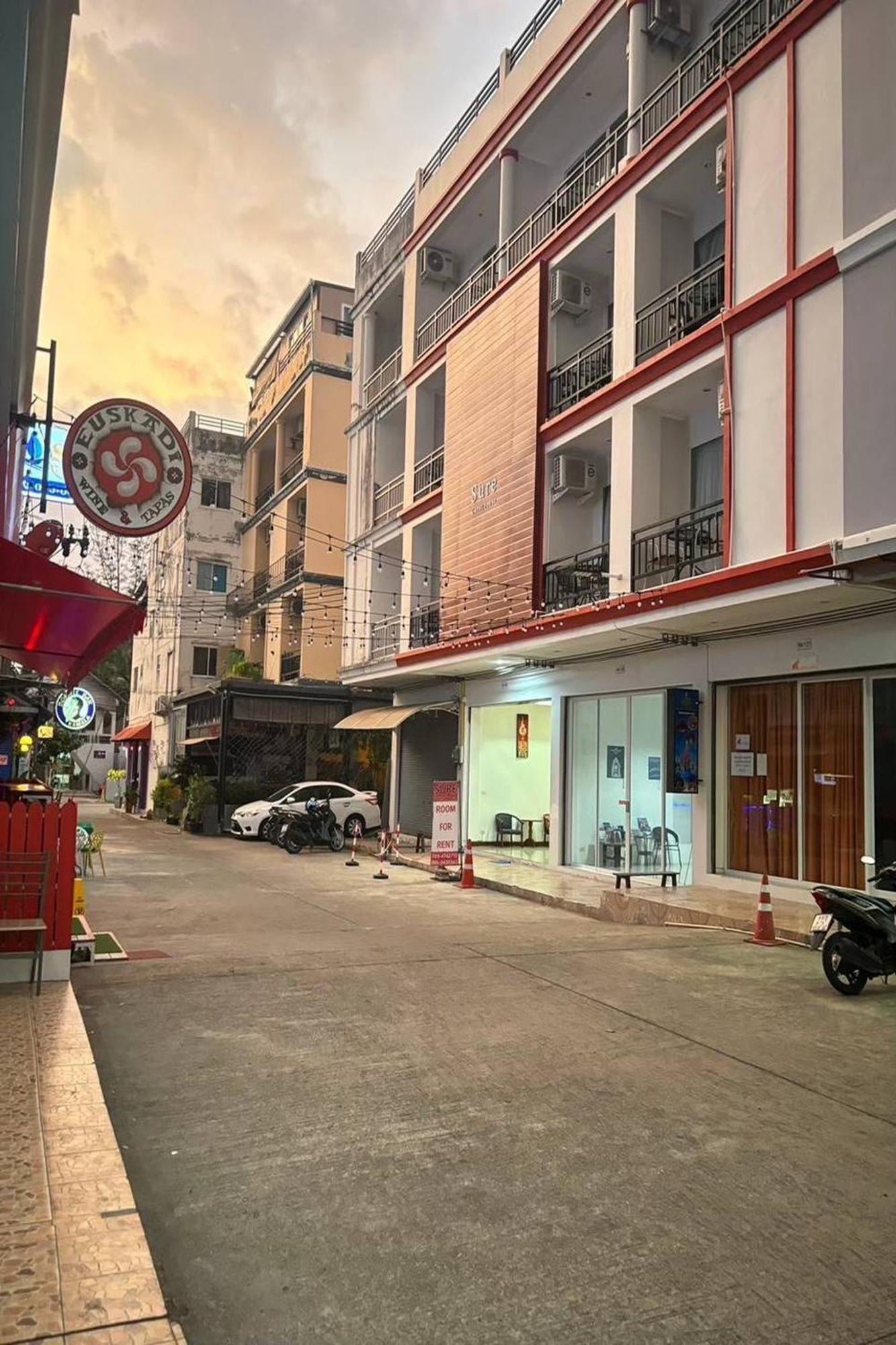 Hotel Praew Mansion Kamala Beach Esterno foto