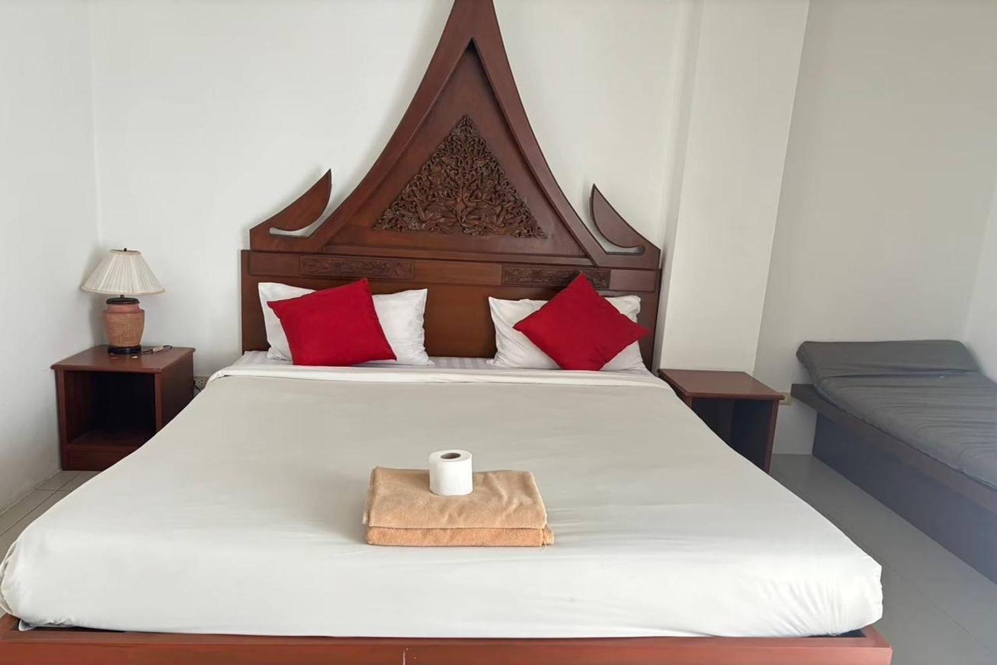 Hotel Praew Mansion Kamala Beach Esterno foto
