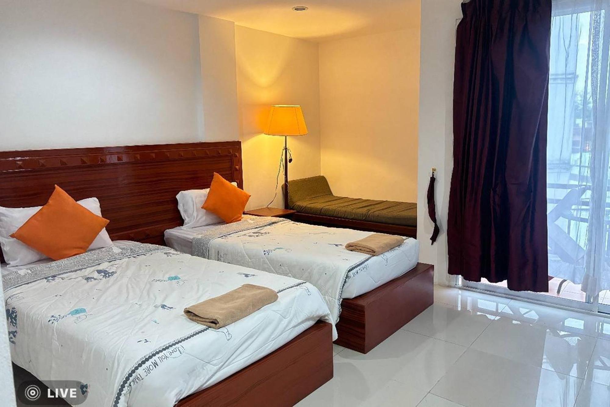 Hotel Praew Mansion Kamala Beach Esterno foto